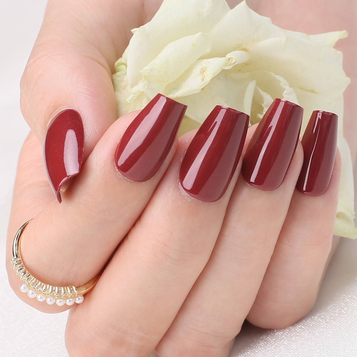 Faux Ongles Bordeaux Carrés